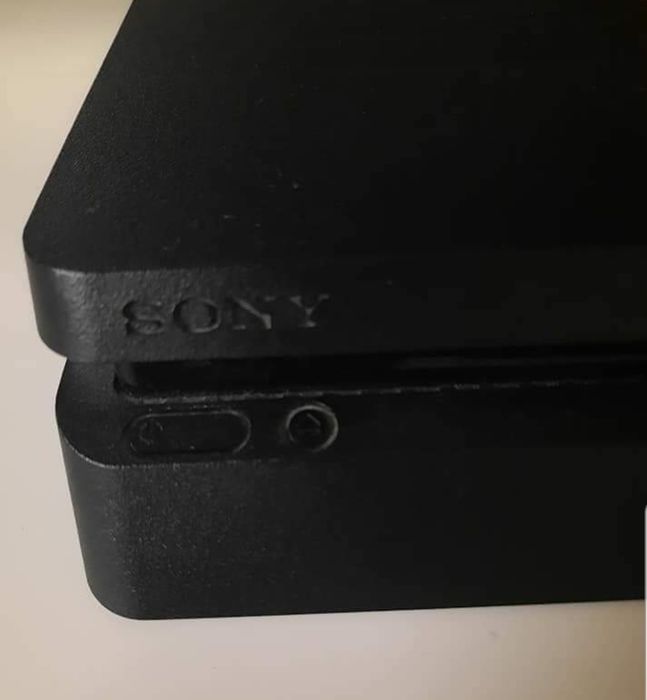 PS4+джойстик+25игри Плейстейшън