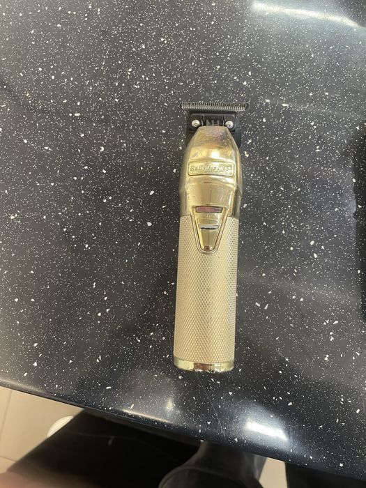 Професионални машинки за подстигване двете за 250 лв