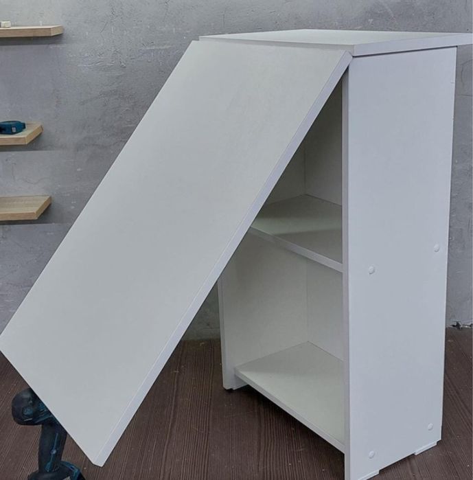 Маникюрный стол почти новый 15.000тг есть торг