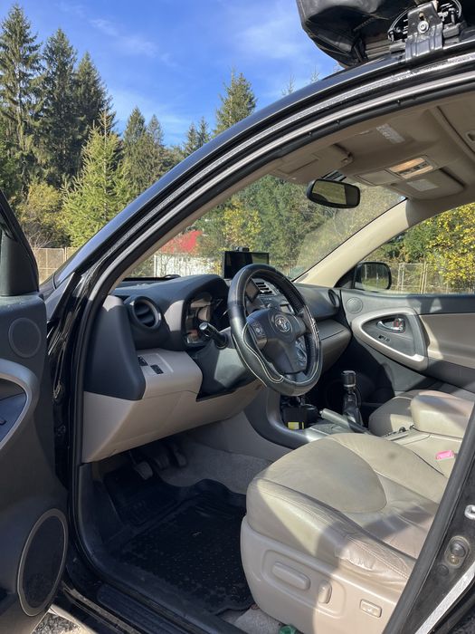 Toyota RAV4, 2.3 D-4D, 170 CP, anul 2006 – 231.000 km