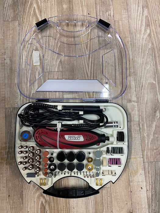 044104	Шлифовалка права 135W с жило 210 аксесоара RD-MG06D