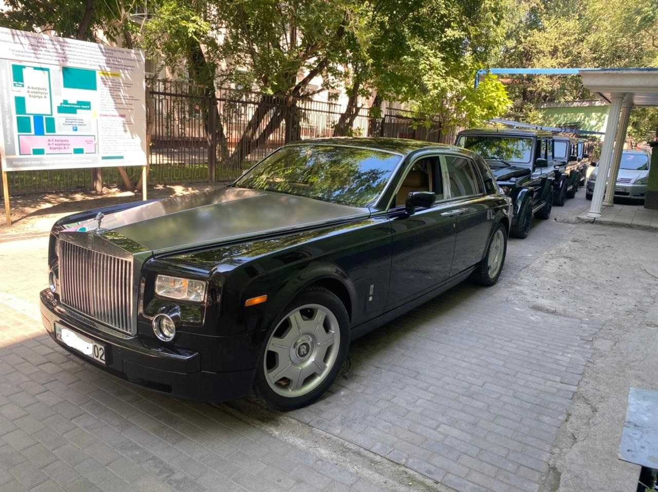 Прокат лимузинов Алматы машины для кортежа гелендваген 221 222 выписки