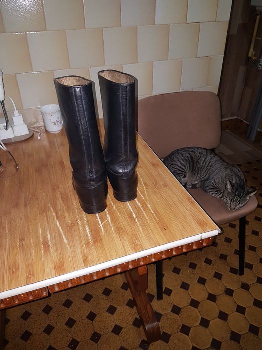 Cisme cauciuc electroizolante-90 lei,cisme -60 lei ,cisme piele-150 le