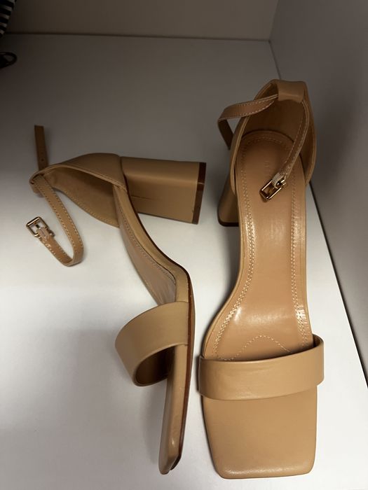 Sandale reserved, marime 38
