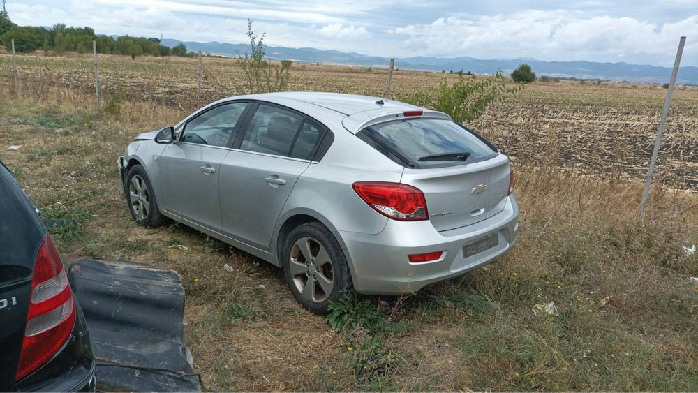 chevrolet cruze на части