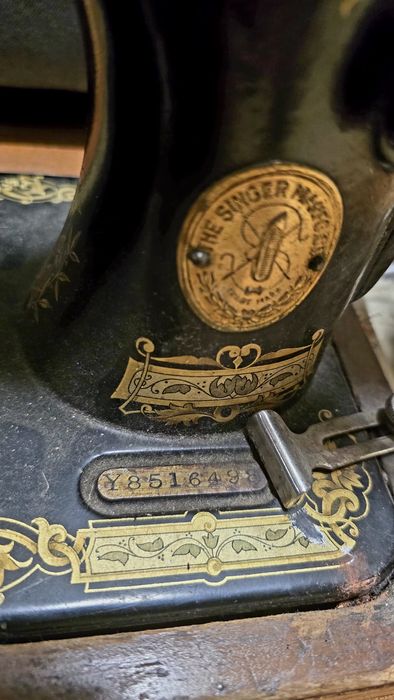 Masina de cusut Singer