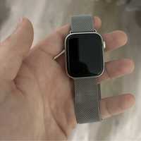 Продам Apple Watch SE