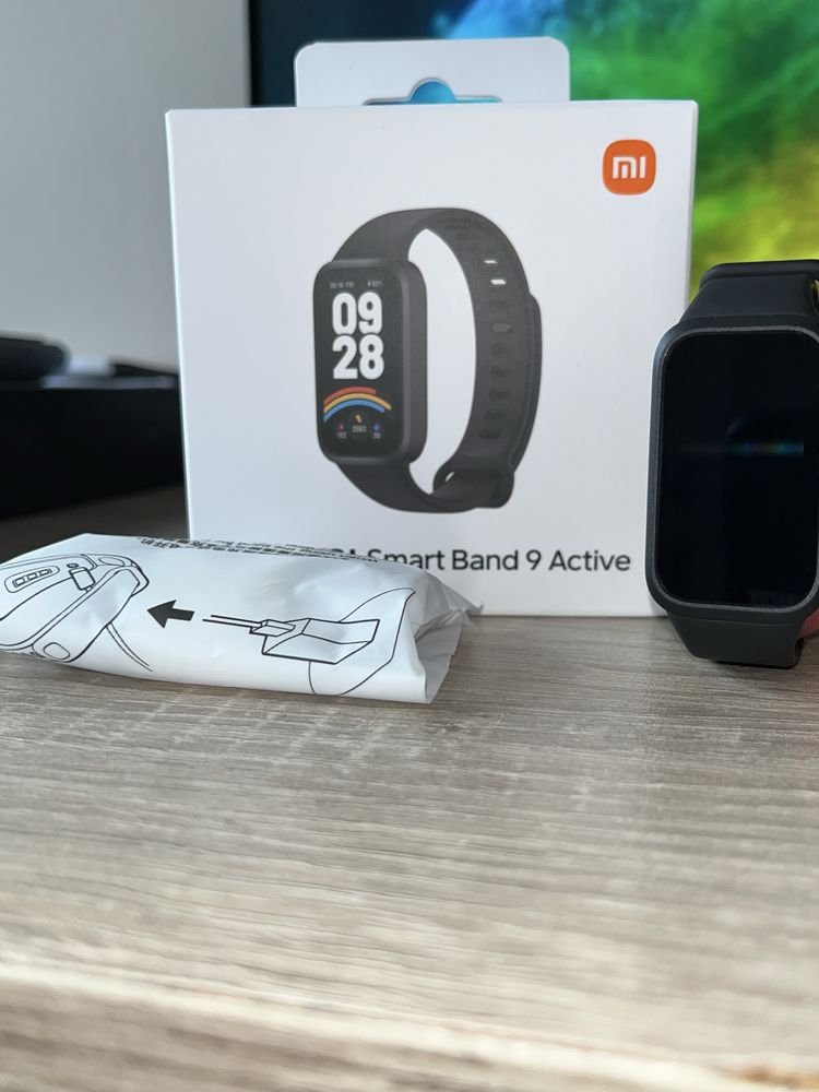 Смарт гривна: Xiaomi Smart Band 9 Active