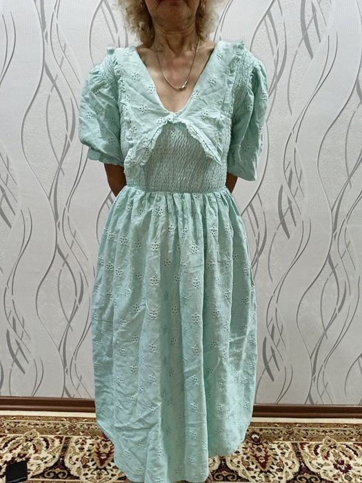 Продам платье мятного цвета