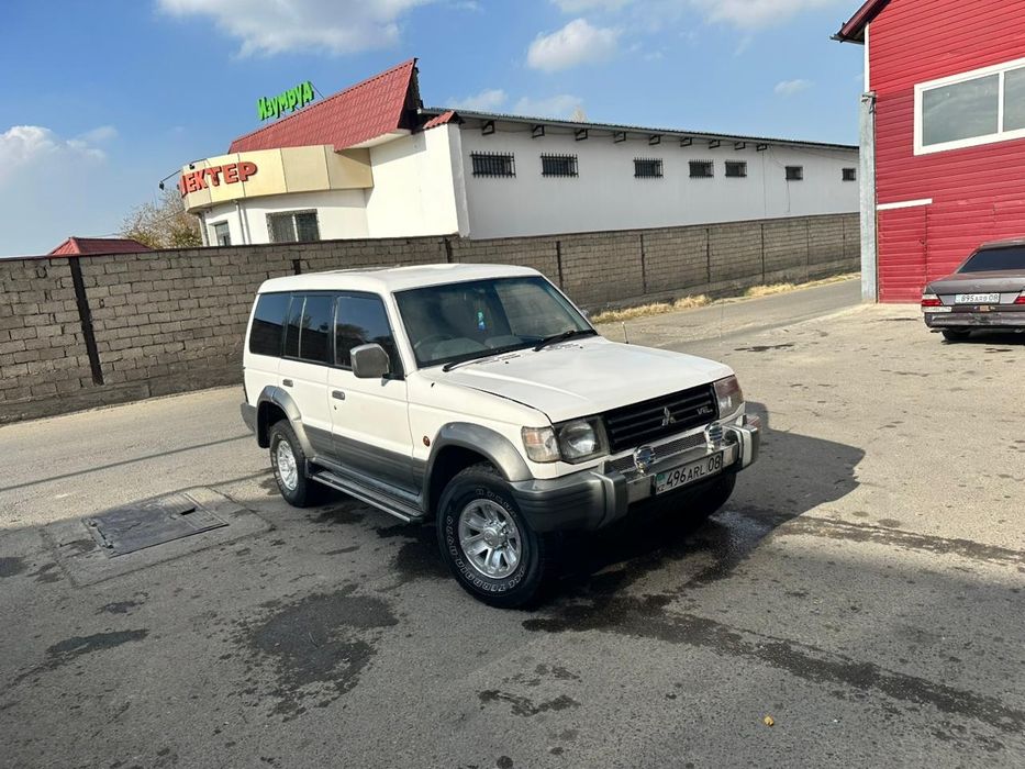Продам Митсубиси поджеро