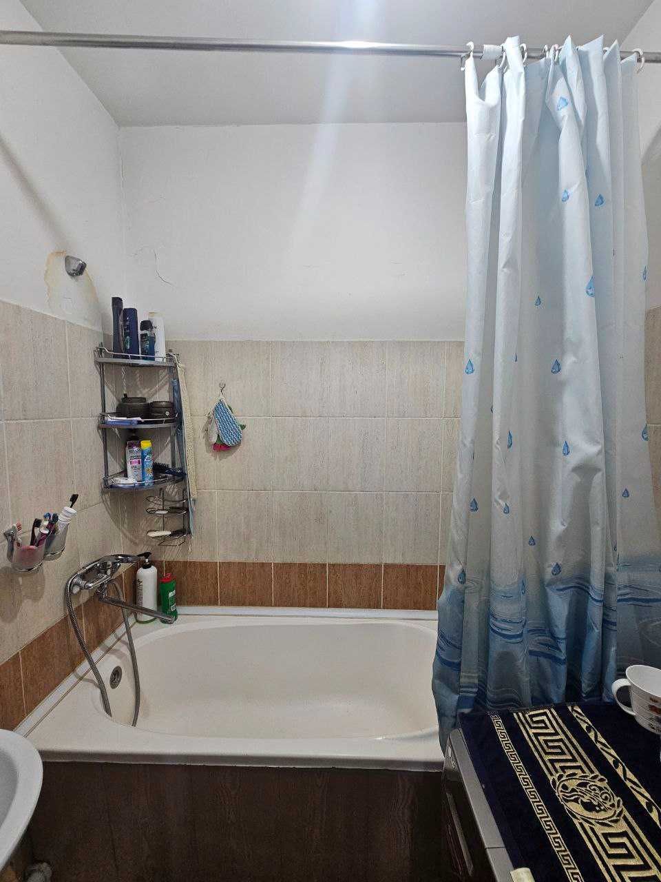 Спутник-16А 
3/7/7. (Ойна 2-тарафга караган)
Кв.м 71
Цена 58.000 у.е
