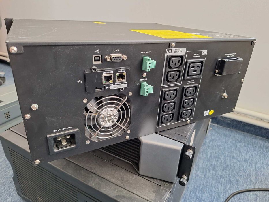Dell Rack 3000VA 2700W UPS Power Supply J728N