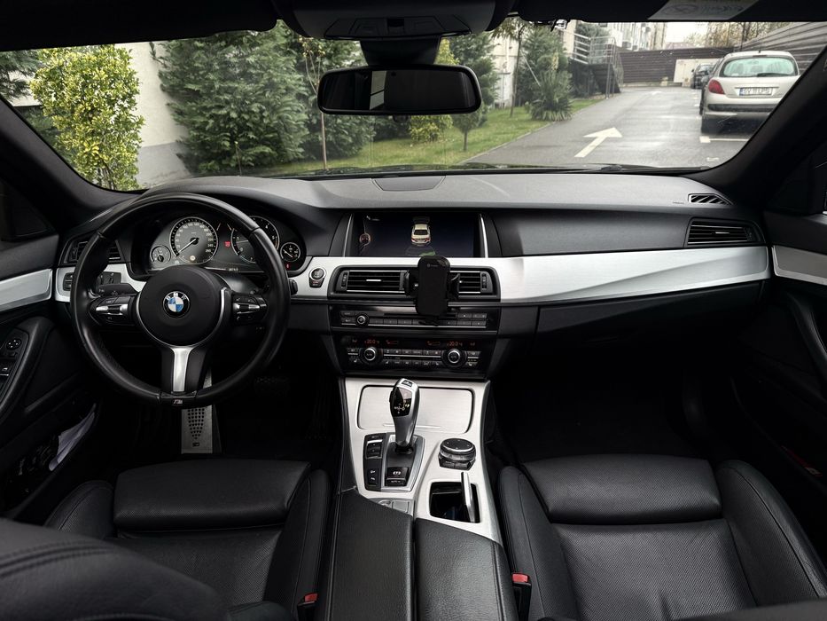 BMW Seria 5 530d xDrive 2015/07 Pachet M 4 butoane full istoric