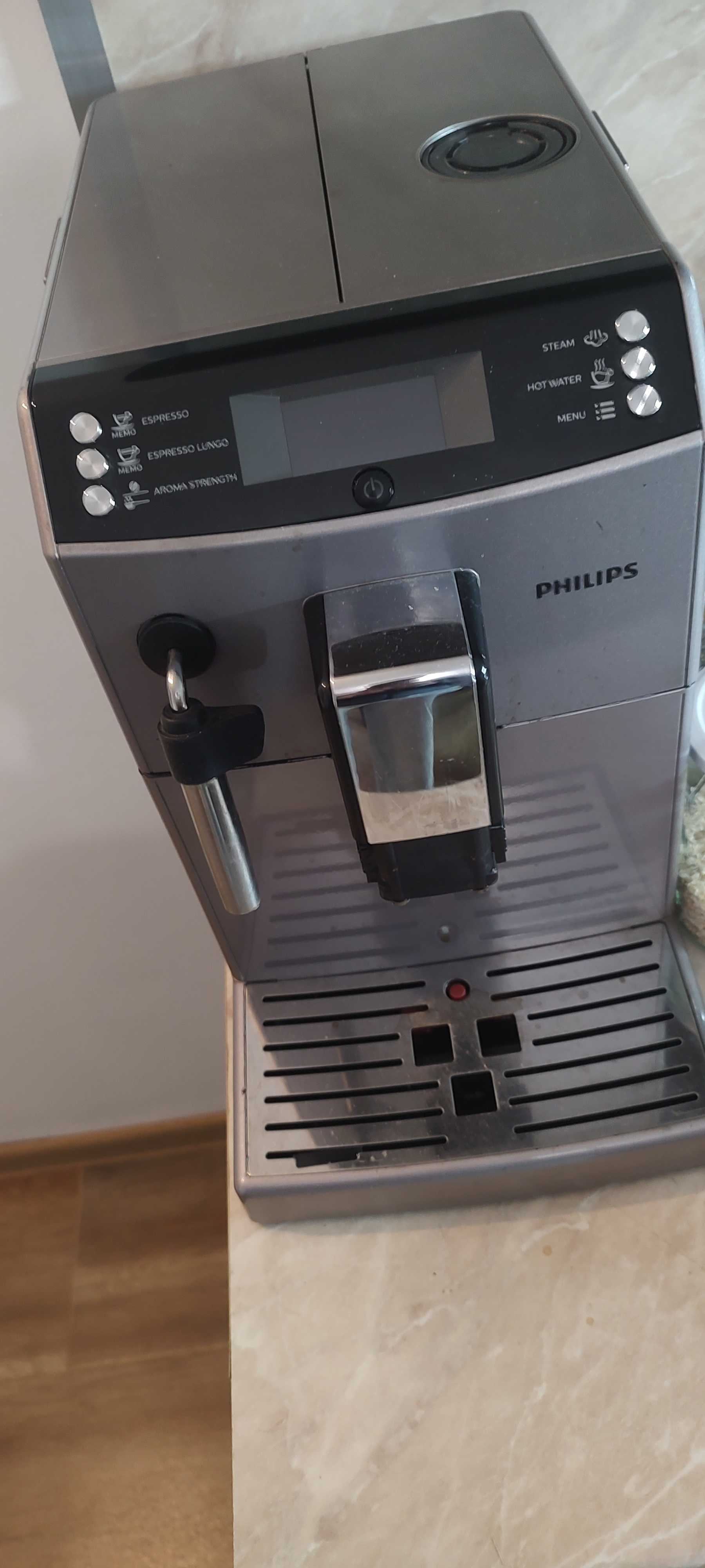 Кафемашина автомат philips/saeco HD8831