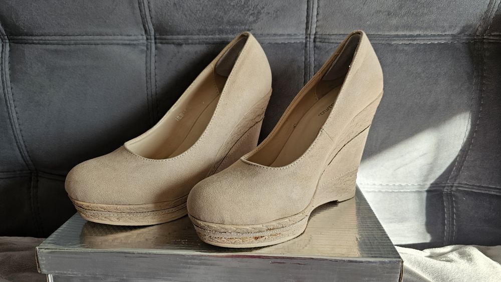 Обувки на платформа