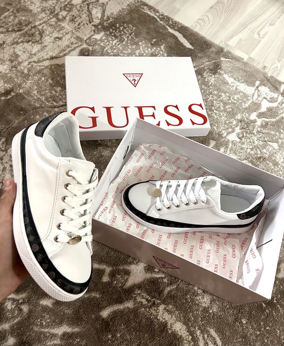 Adidasi Guess Eleganti