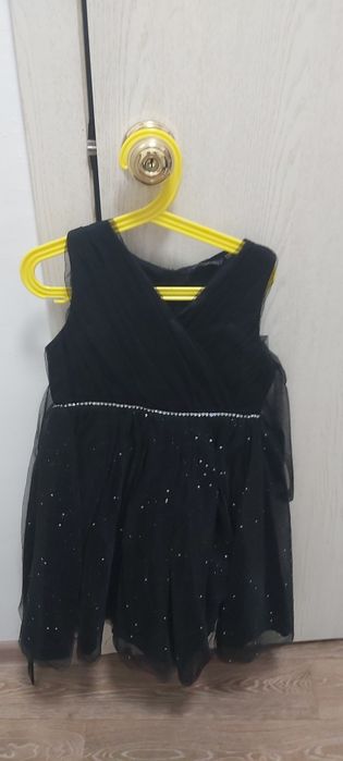 Платье нарядное 128