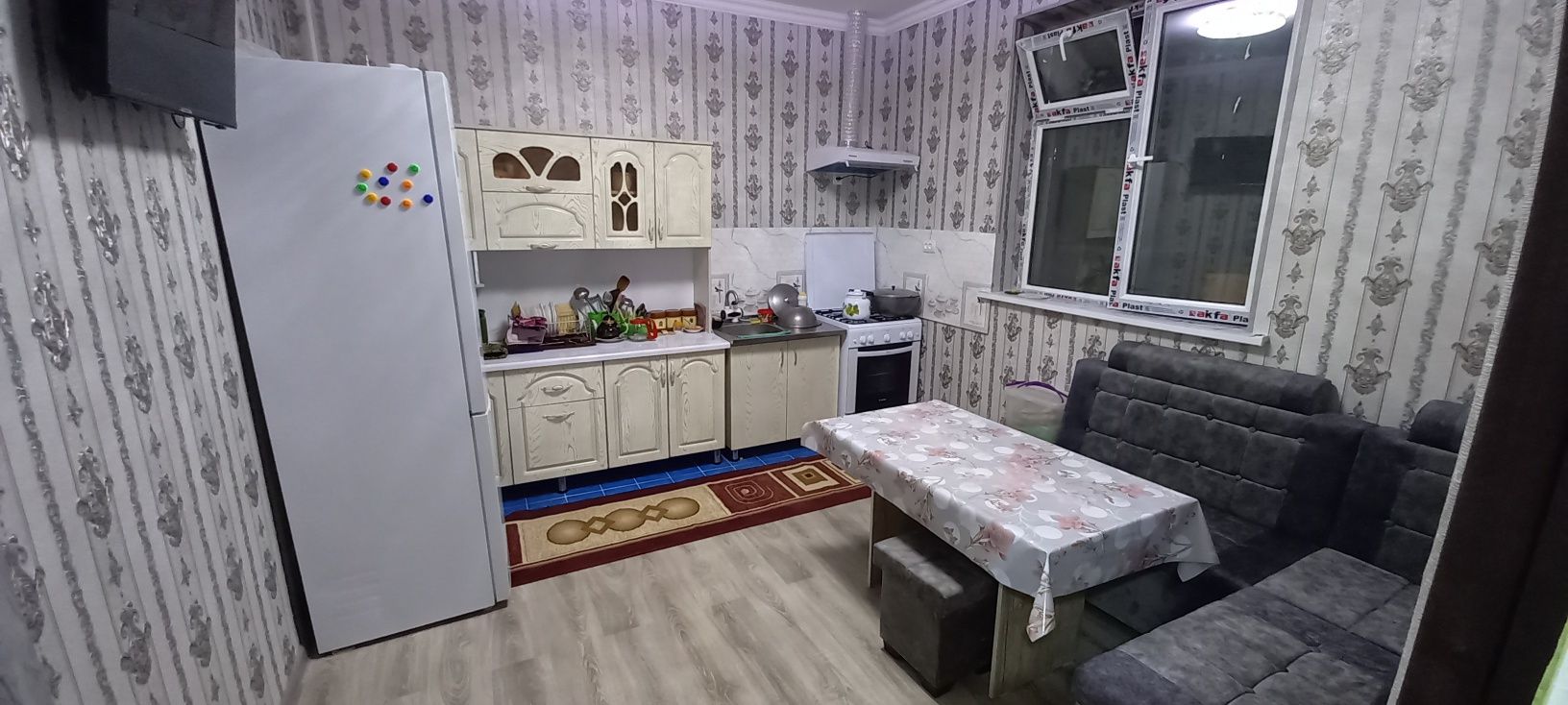 Участка Бектемирда Куйлик билан фуд ситини уртасида 5 сотик 5 хона