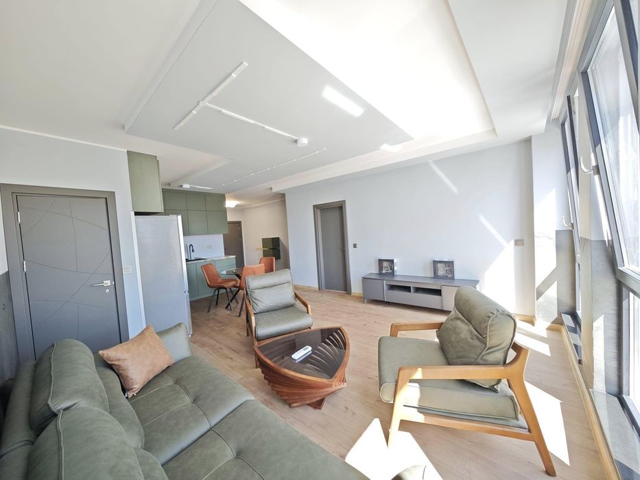 Дава се под наем Тристаен апартамент в София, Банишора - 99 кв.м за 749 € - Снимка #2