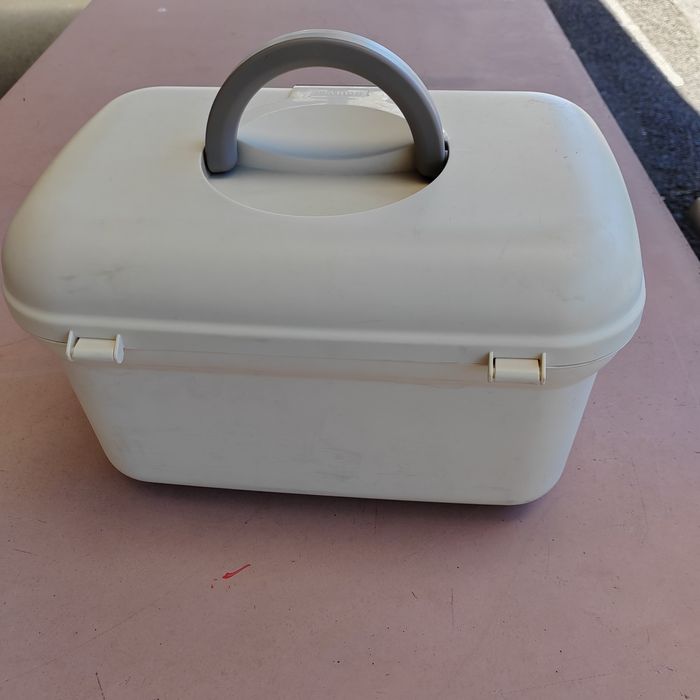 Cutie organizator cosmetice-croitorie, CURVER