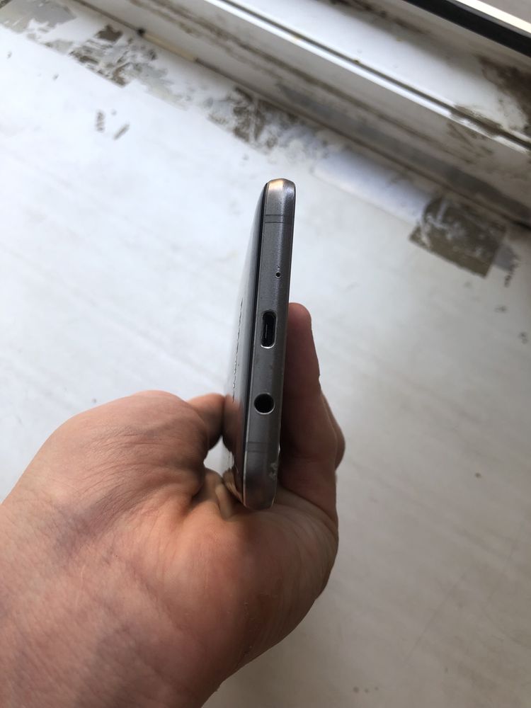 ПРОДАМ Samsung J5