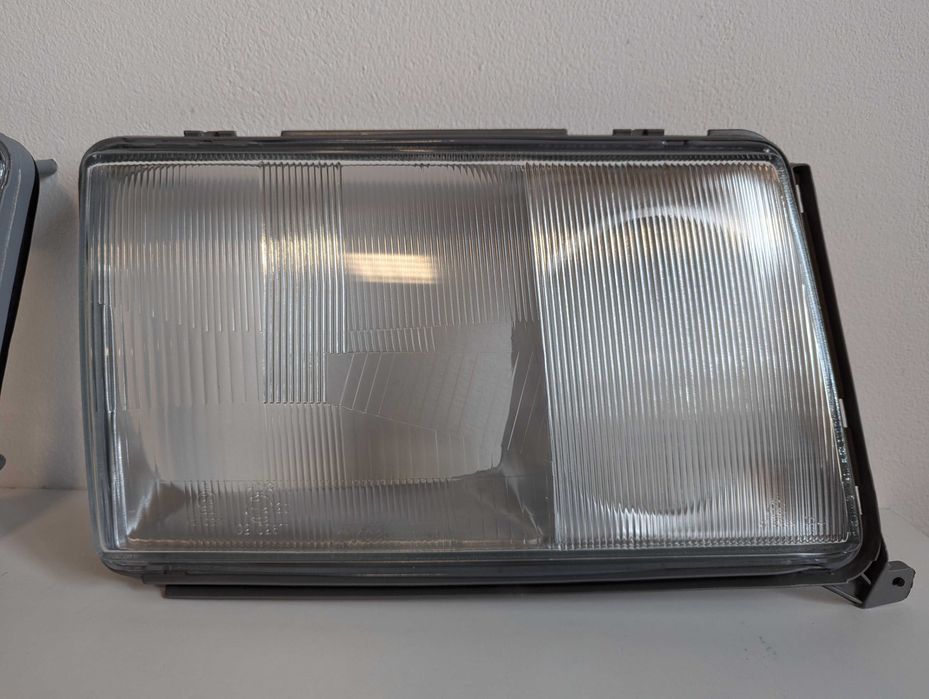 Стъкла фарове Нови Мерцедес 124 TYC Mercedes W124 фар 84-92