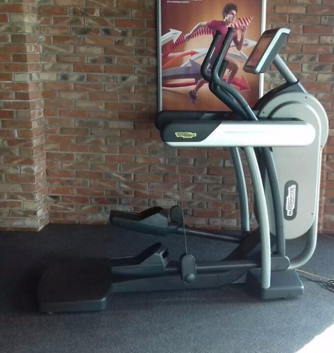 Technogym Vario Excite 700 Visio WEB - Елиптичен Крос Тренажор