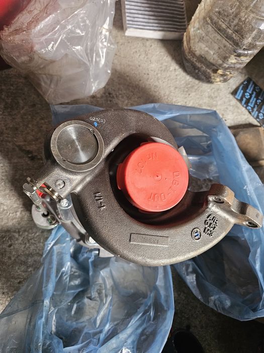 Vând turbină Volvo conform codului