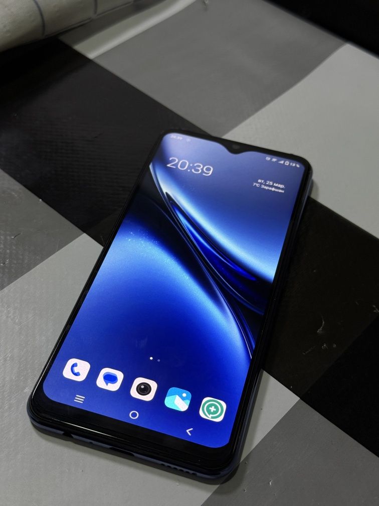 Сматфо Vivo V21e