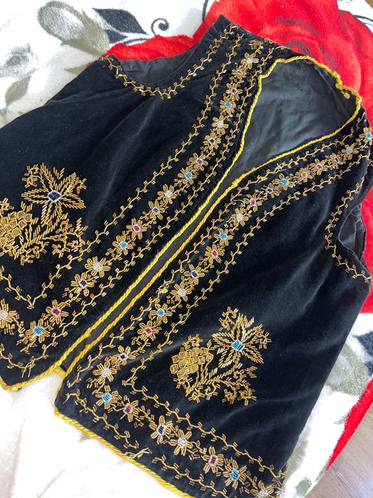 Vestă tradițională