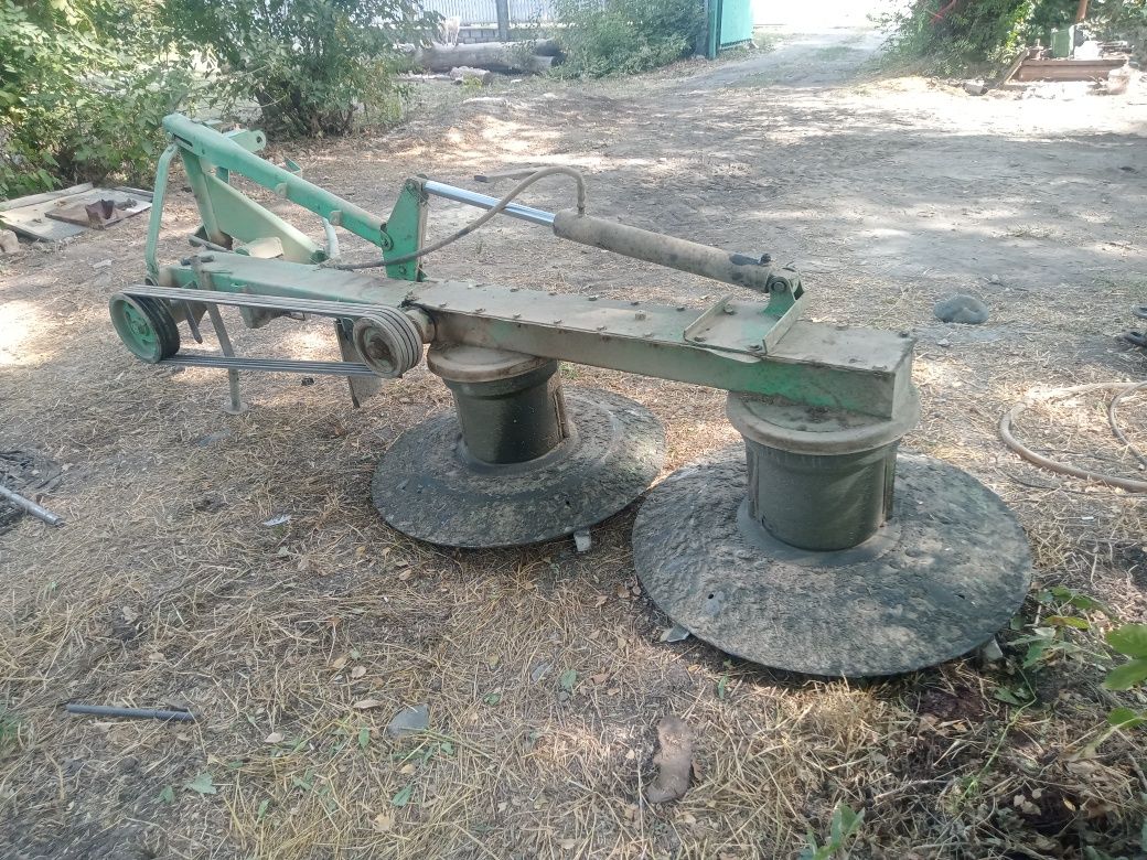 Роторная косилка захват 1.95см в отличном состоянии