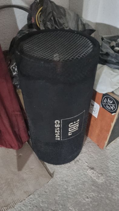 Subwoofer auto si statie amplificare JBL