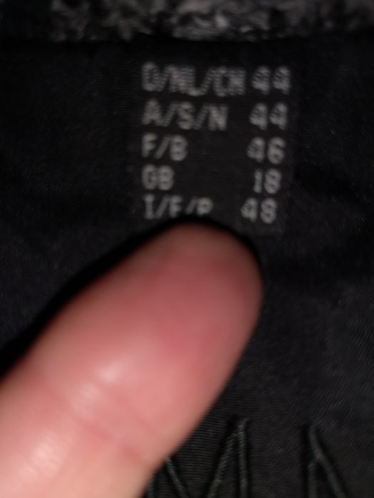 Vând haină damă mărimea 44