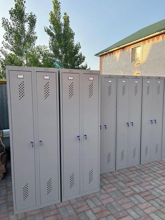 Шкафы для одежды металлические