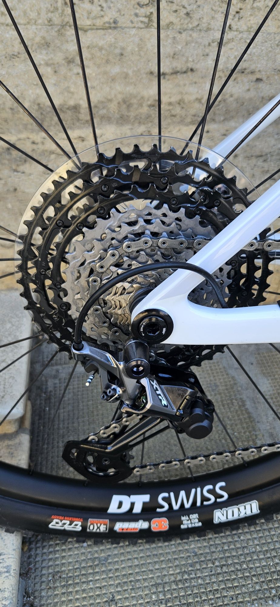 Продавам планински велосипед Canyon Exceed CF SLX LTD MVDP edition XS
