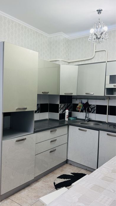 3-х комнатная посуточно в центре Алматы пр.Абая между Ауэзова и Манаса