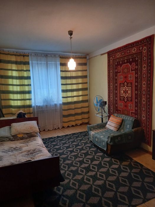 Продается 3х комнатная кв на 2 мкн 1 этаж ориентир возле конечки