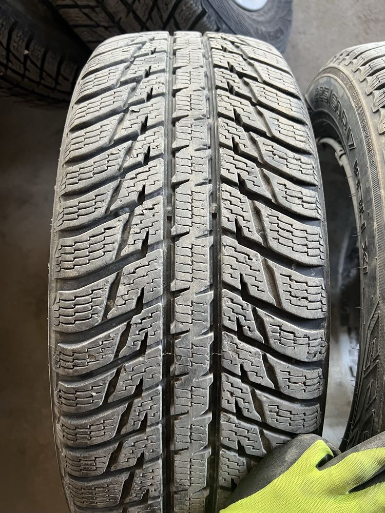 Nokian 225/60/17 зимни 4.бр.