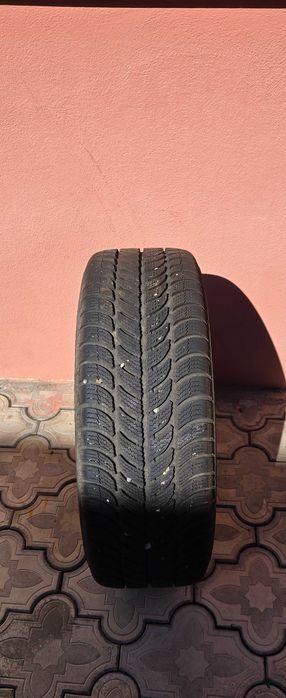 Anvelope iarna cu janta tabla si capace