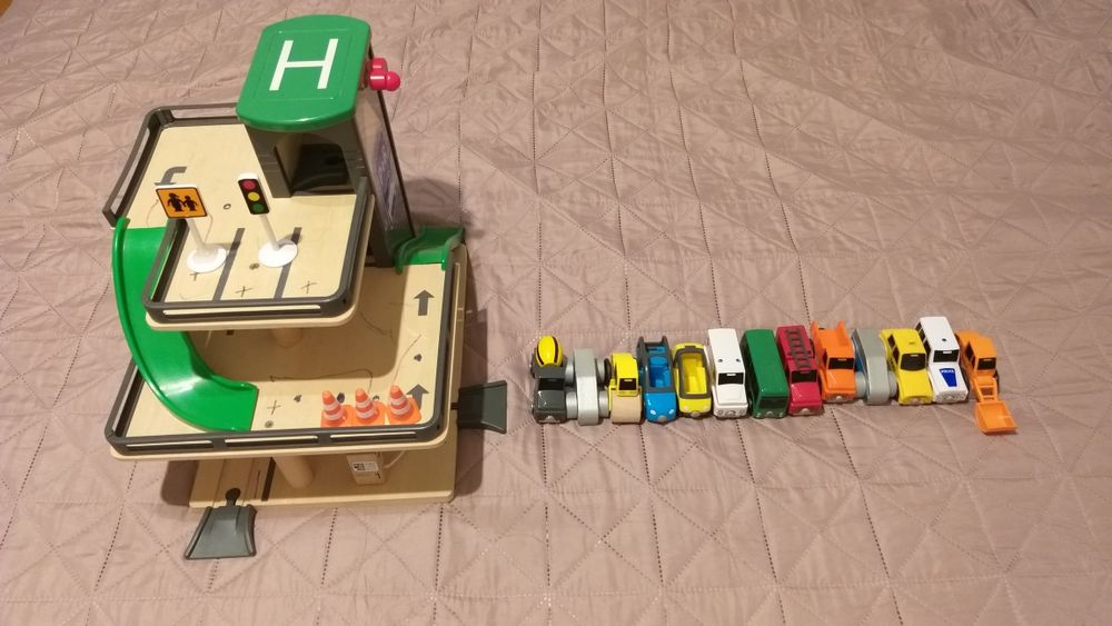 Set șosea cu 13 mașinuțe