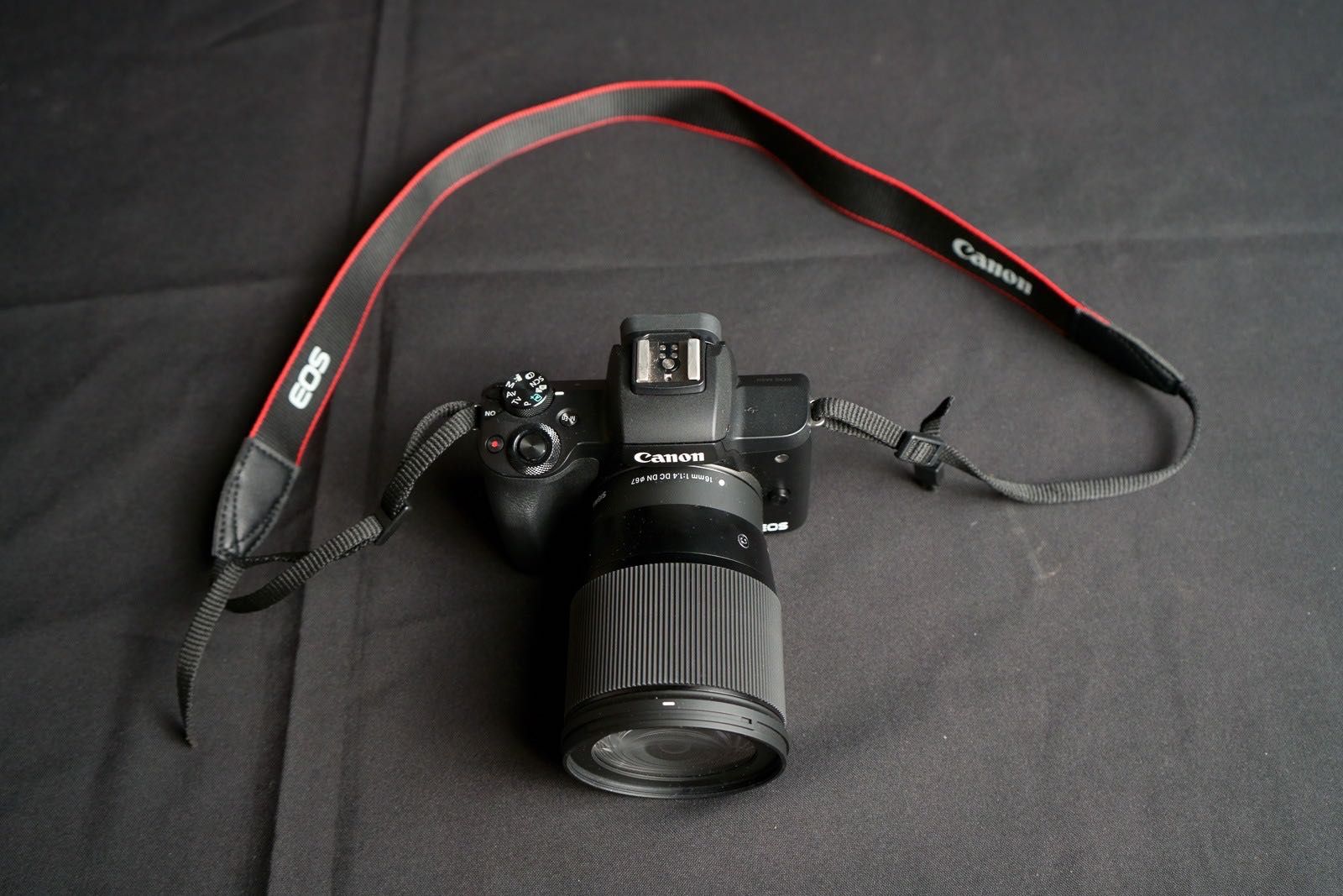 Canon m50 + obiectiv kit + accesorii