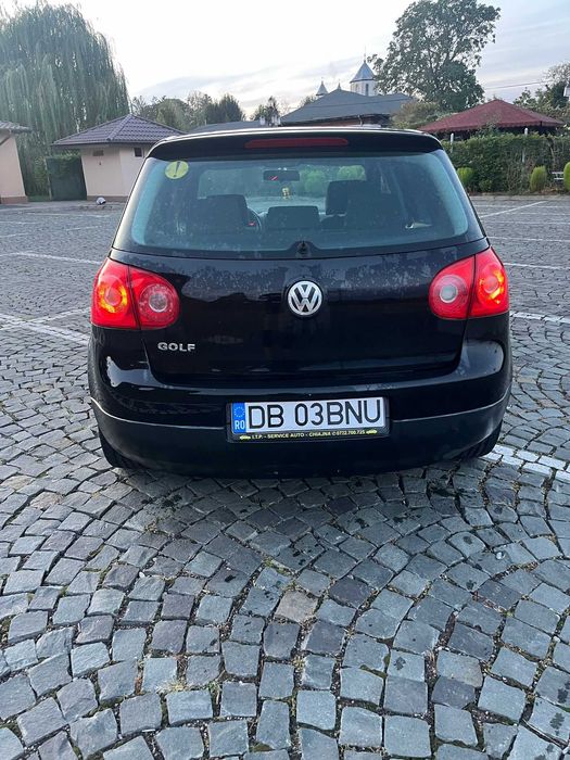Se vinde Golf5 Benzina