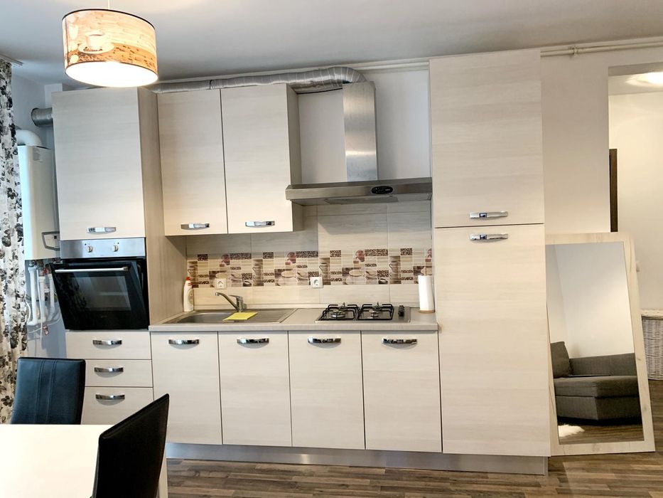 Apartament 3 camere, Subcetate