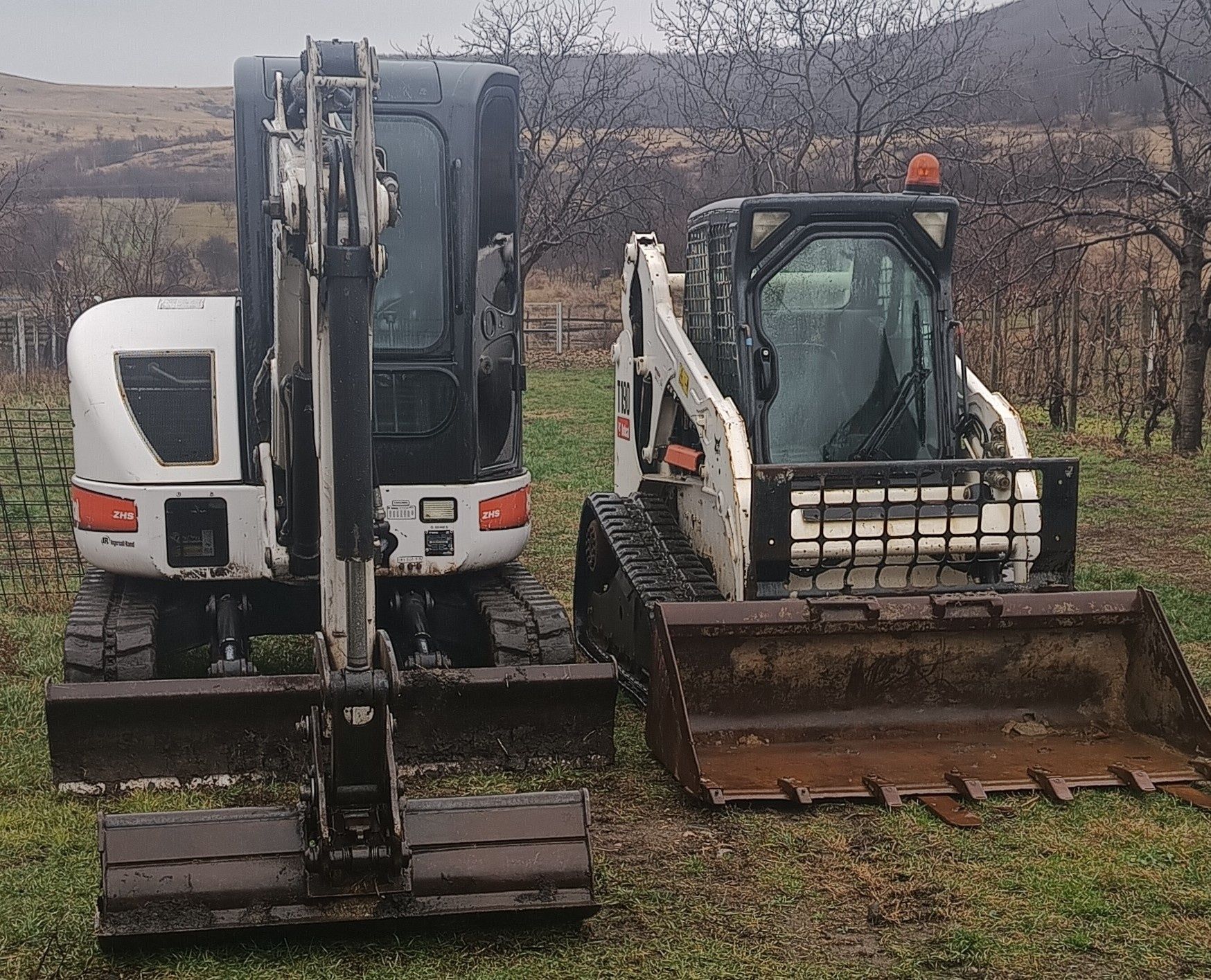 Prestez servicii cu Mini excavator 3,6 to și autobasculanta 7,5 to