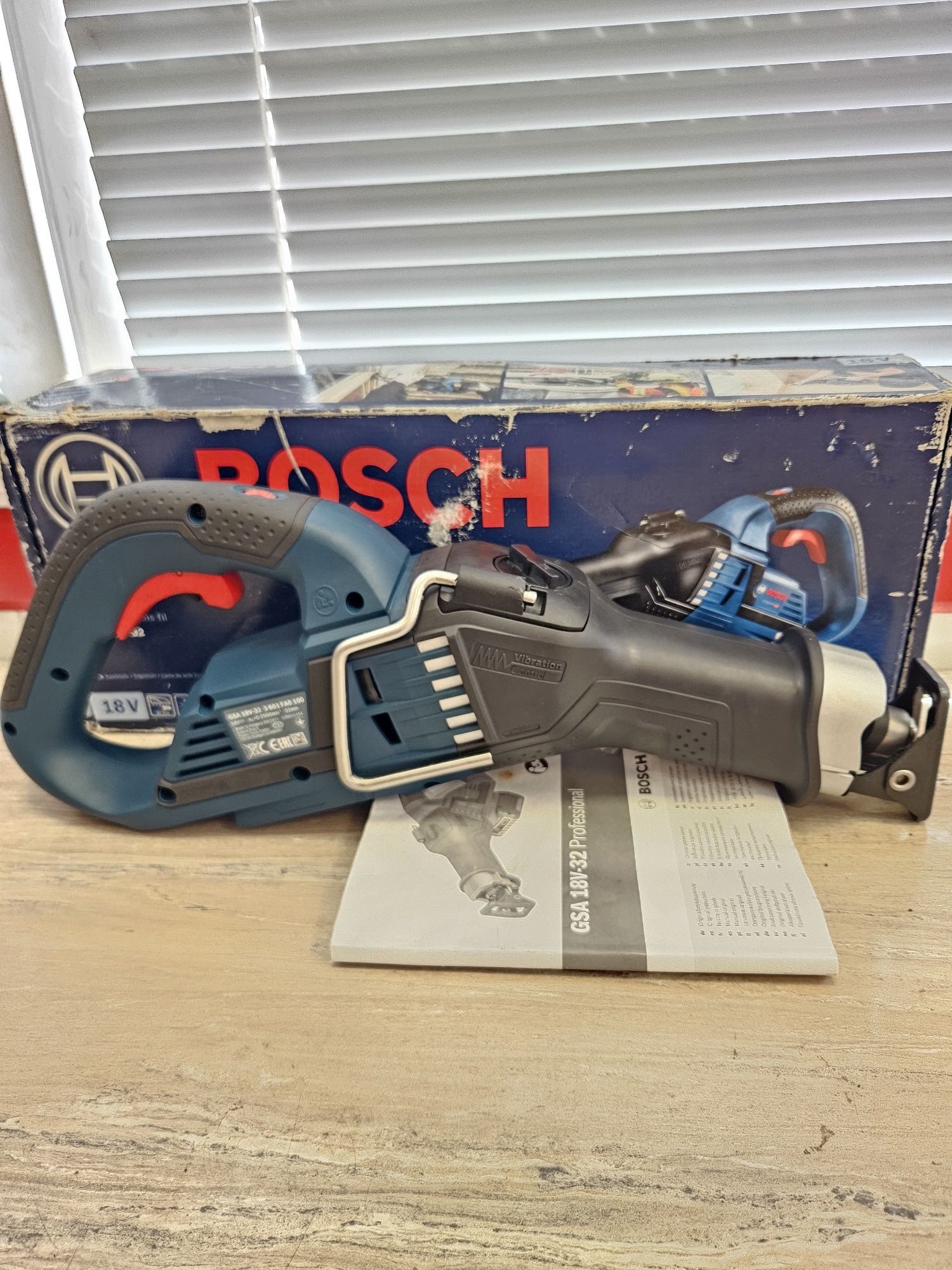 BOSCH Саблен Трион GSA18V-32