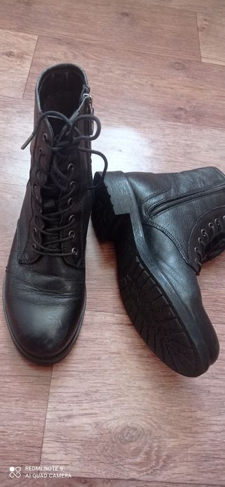 Продам то обувь, Сапожки весна,  спортивные,