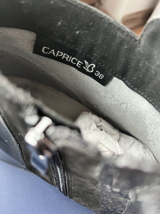 Черни боти на Caprice номер 38