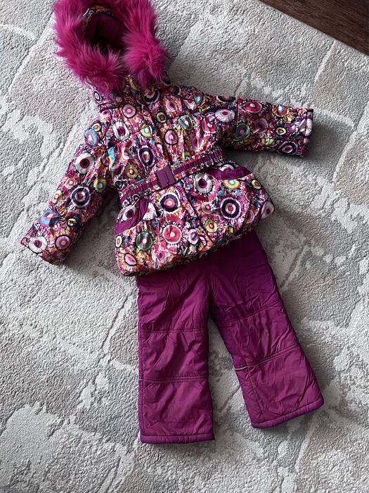 Продам зимнюю куртку и штаны на девочку