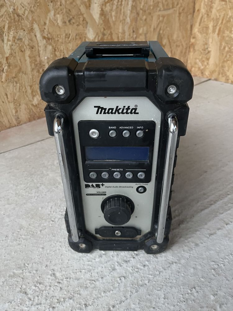 Radio Makita DMR110