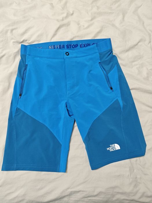 Къси панталони The North Face - Чисто нов